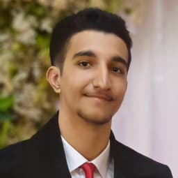 https://media.solidcode.ir/avatars/me.jpg